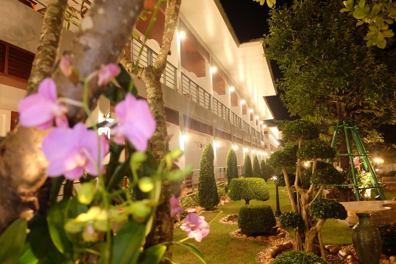 Princess River Kwai Hotel Kanchanaburi Extérieur photo